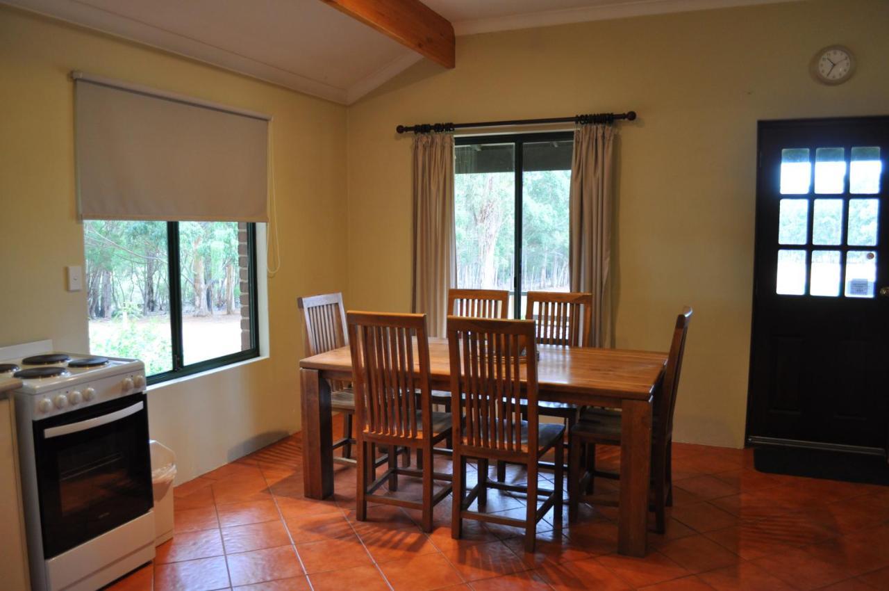 Karri Valley Chalets Pemberton Luaran gambar